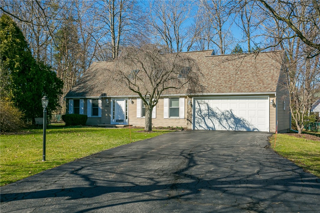 1346 Robin Hood Lane, ster, NY 14580