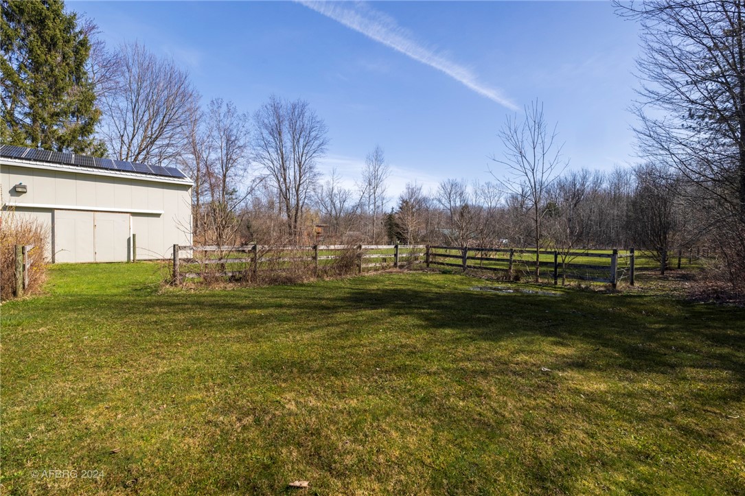 6604 Lakeside Road, Ontario, NY 14519