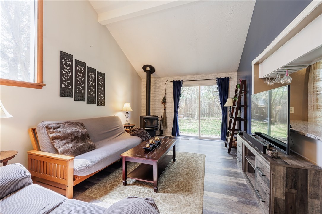 144 Beacon Hills Dr S, Penfield, NY 14526