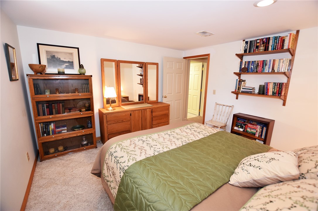 197 Dickinson Road, ster, NY 14580