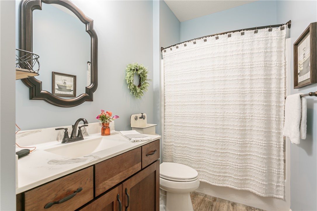 6004 Redfield Drive, Farmington, NY 14425