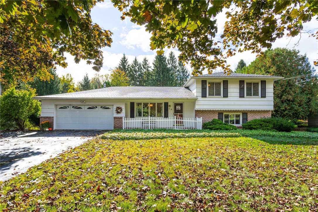 39 Peck Road, Greece, NY 14468