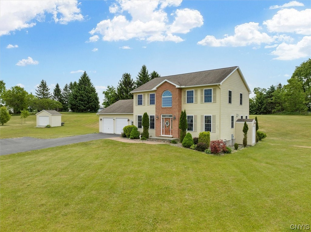 215 Wentworth Drive, Vernon, NY 13421