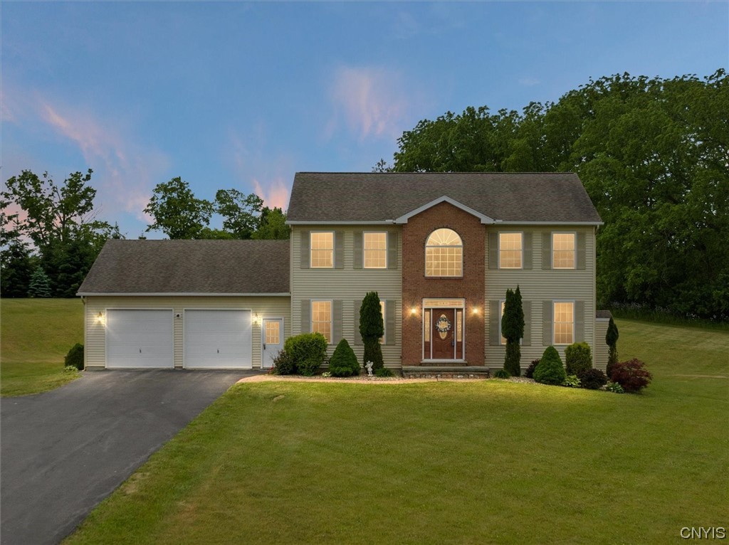 215 Wentworth Drive, Vernon, NY 13421