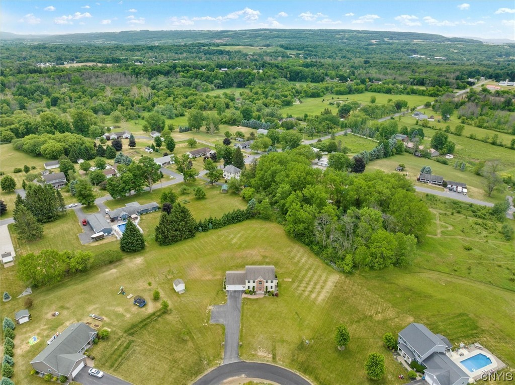 215 Wentworth Drive, Vernon, NY 13421