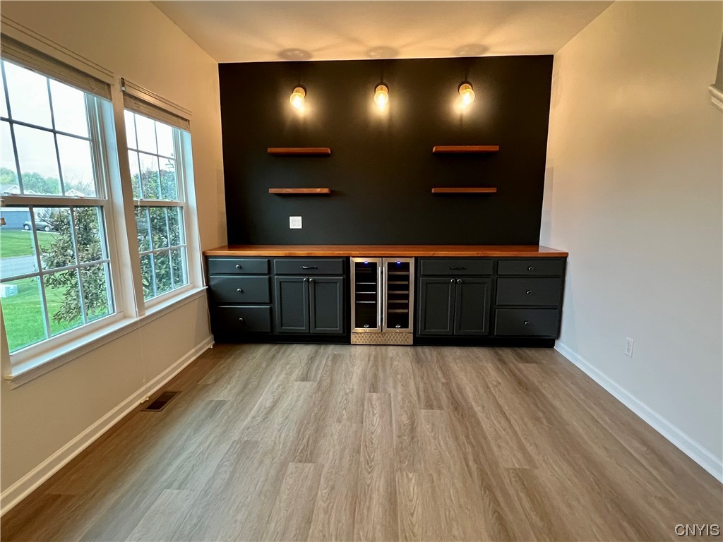 For Sale 3704 Pegasus Cir, Camillus, NY 13209 4 Beds / 2 Full Baths