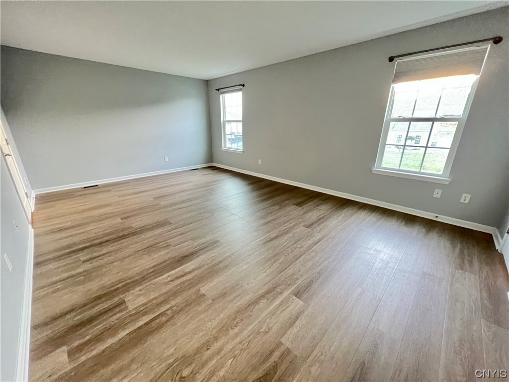 For Sale 3704 Pegasus Cir, Camillus, NY 13209 4 Beds / 2 Full Baths