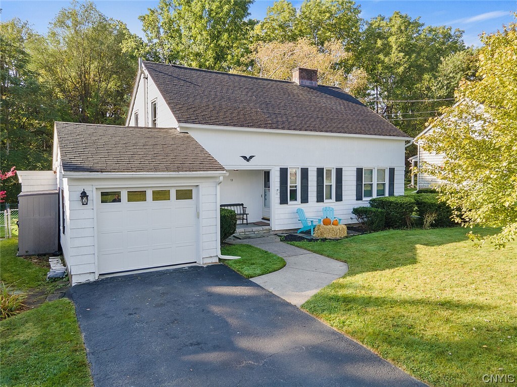 For Sale 12 Pebble Hill Road S, Dewitt, NY 13214 3 Beds / 2 Full