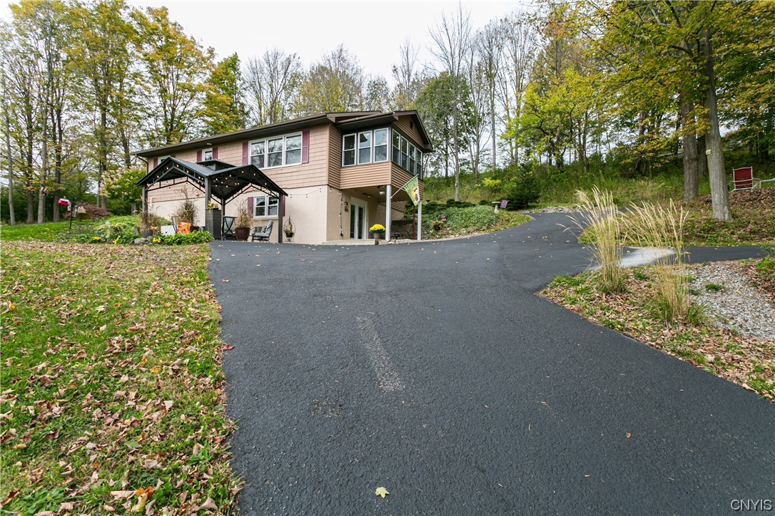 For Sale 112 Willow Lane, Elbridge, NY 13060 3 Beds / 1 Full Bath