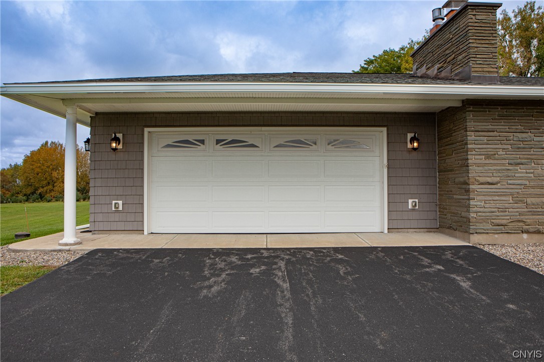 1939 Coon Hill Rd, Skaneateles, NY 13152