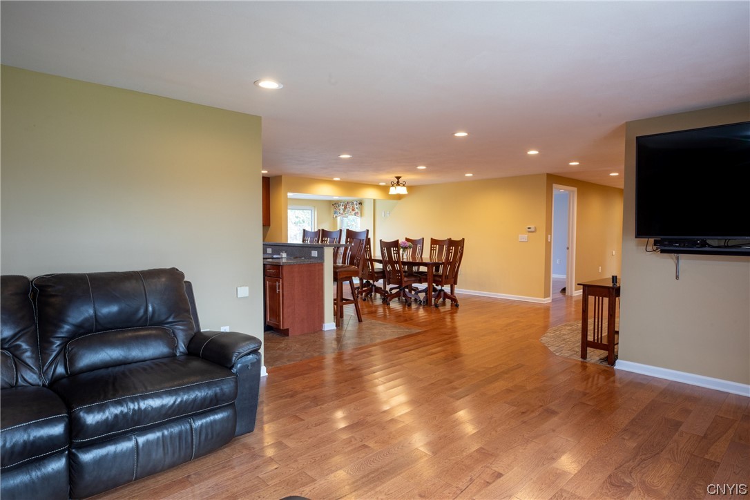 1939 Coon Hill Rd, Skaneateles, NY 13152