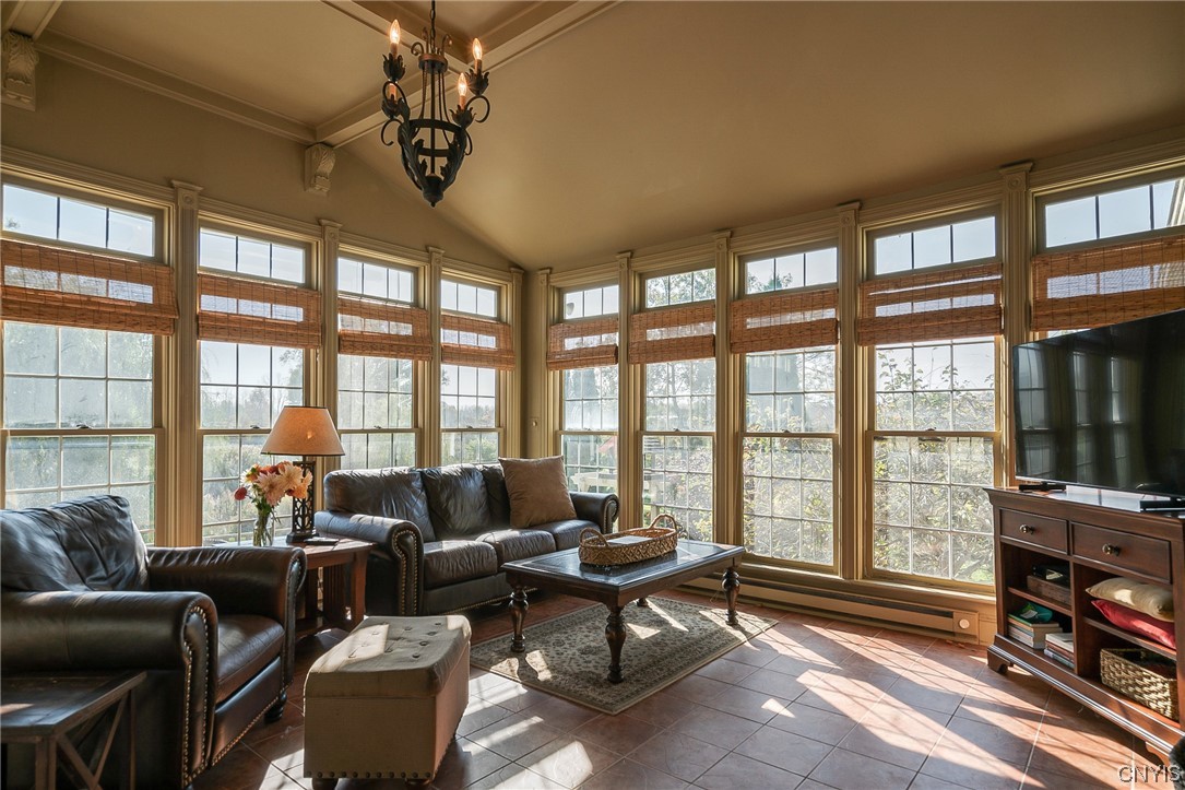 For Sale 510 State Route 264, Schroeppel, NY 13135 4 Beds / 1 Full Bath / 2 Half Baths 399,000