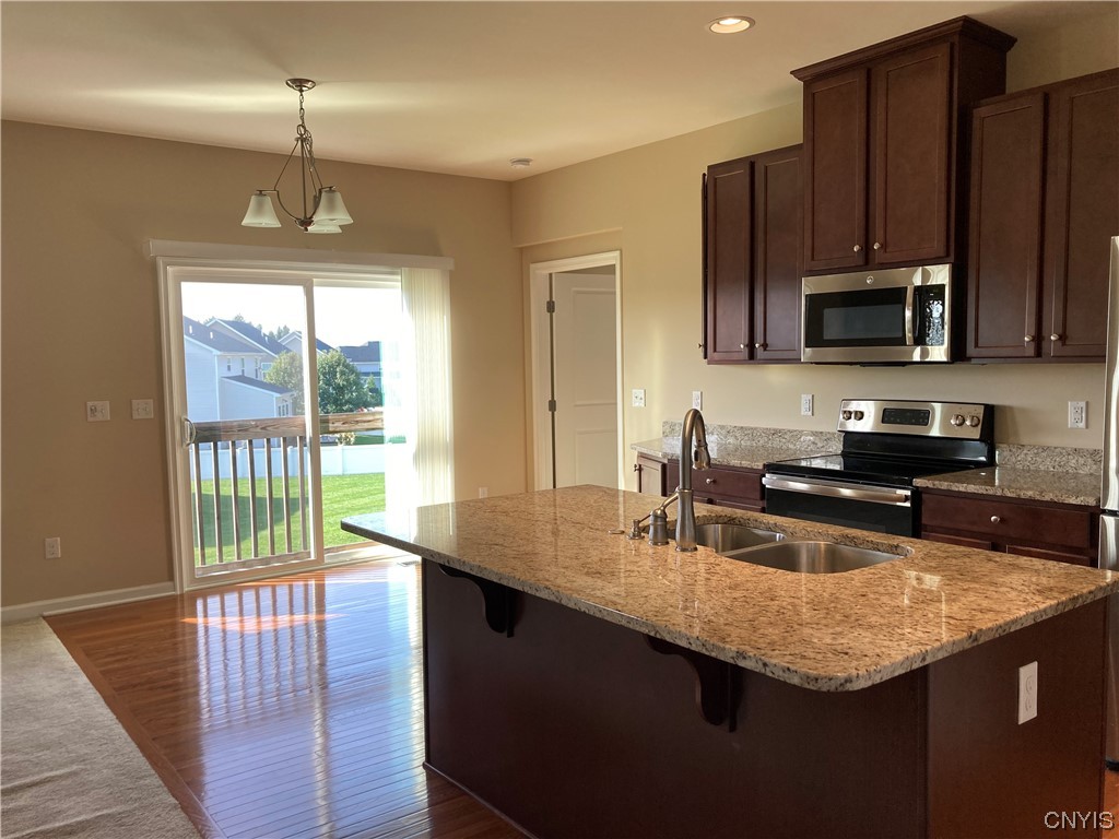 103 Turning Leaf Drive, Manlius, NY 13104