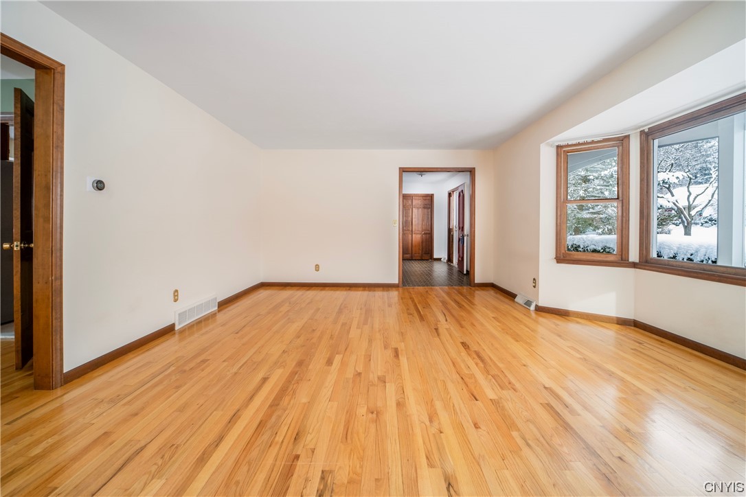 105 Richard Road, Syracuse, NY 13215, Strathmore