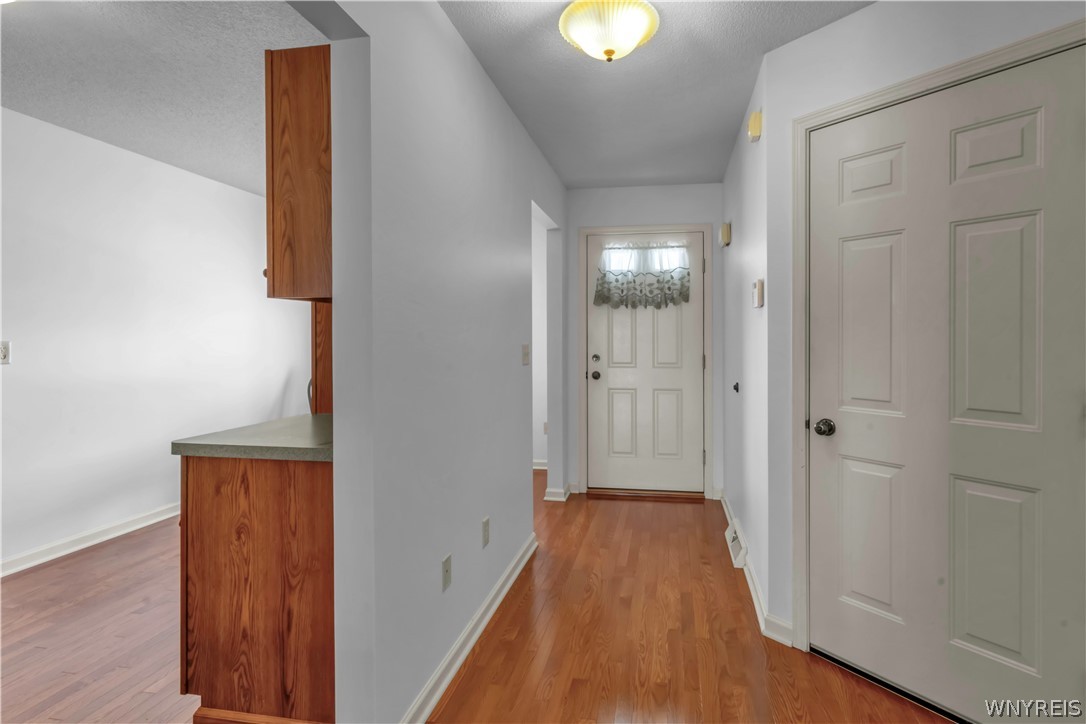 20 Hickory Grove Lane, Cheektowaga, NY 14227