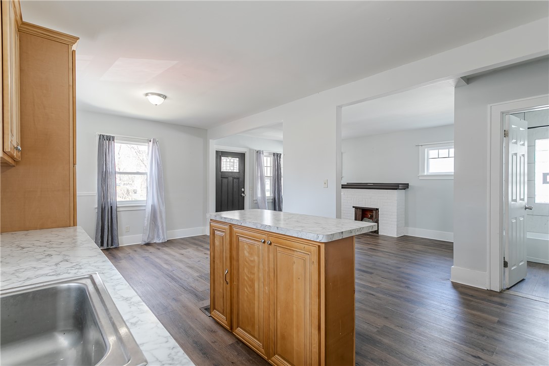 Sold 356 Bennington Drive, Greece, NY 14616 4 Beds / 1 Full Bath