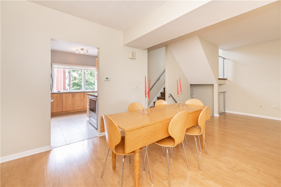 Sold 132 Cornhill Place, Rochester, NY 14608, Corn Hill 2 Beds / 1