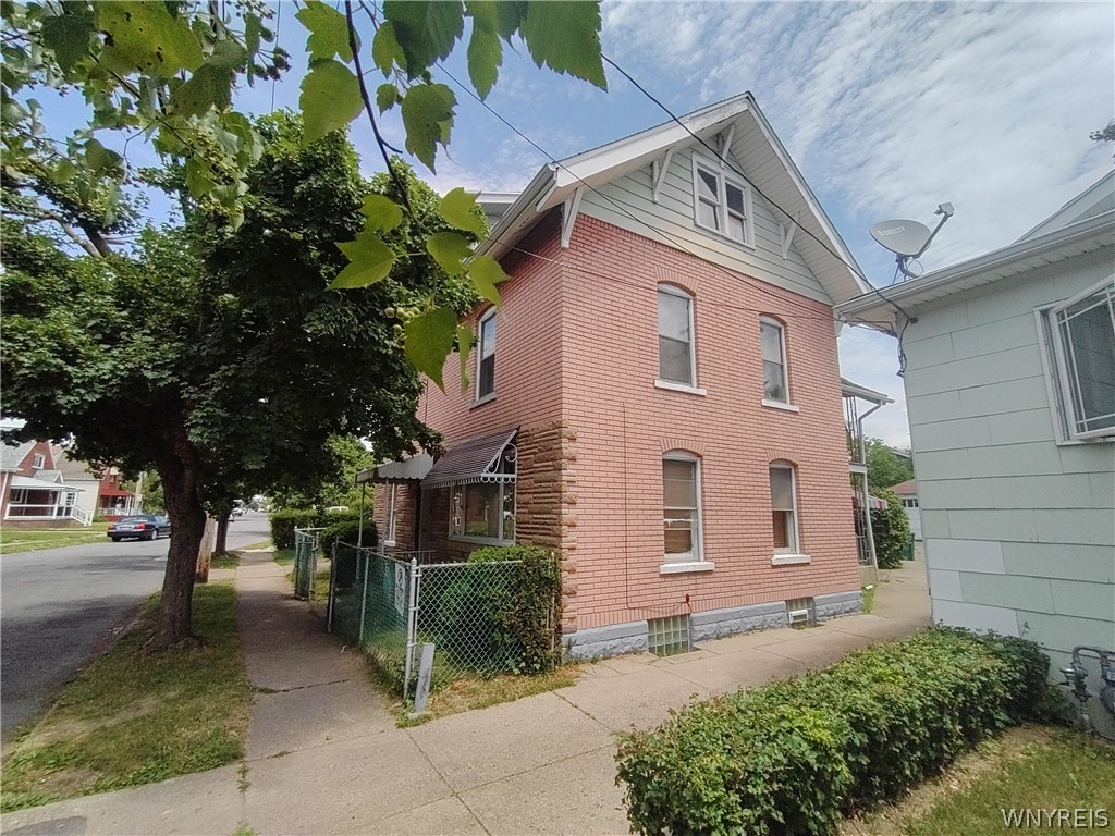 Sold 49 Newburgh Avenue, Buffalo, NY 14211, East Side 140,000
