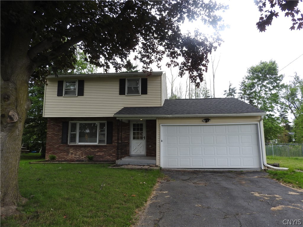 8049 Trina Circle, Clay, NY 13041