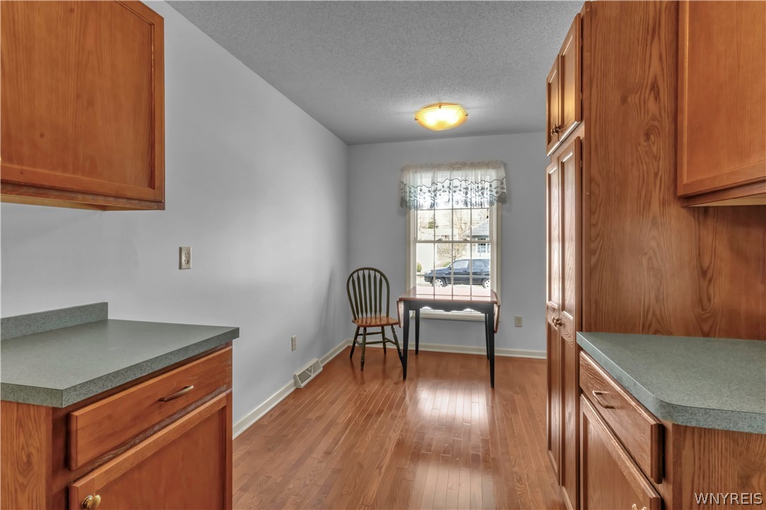 20 Hickory Grove Lane, Cheektowaga, NY 14227