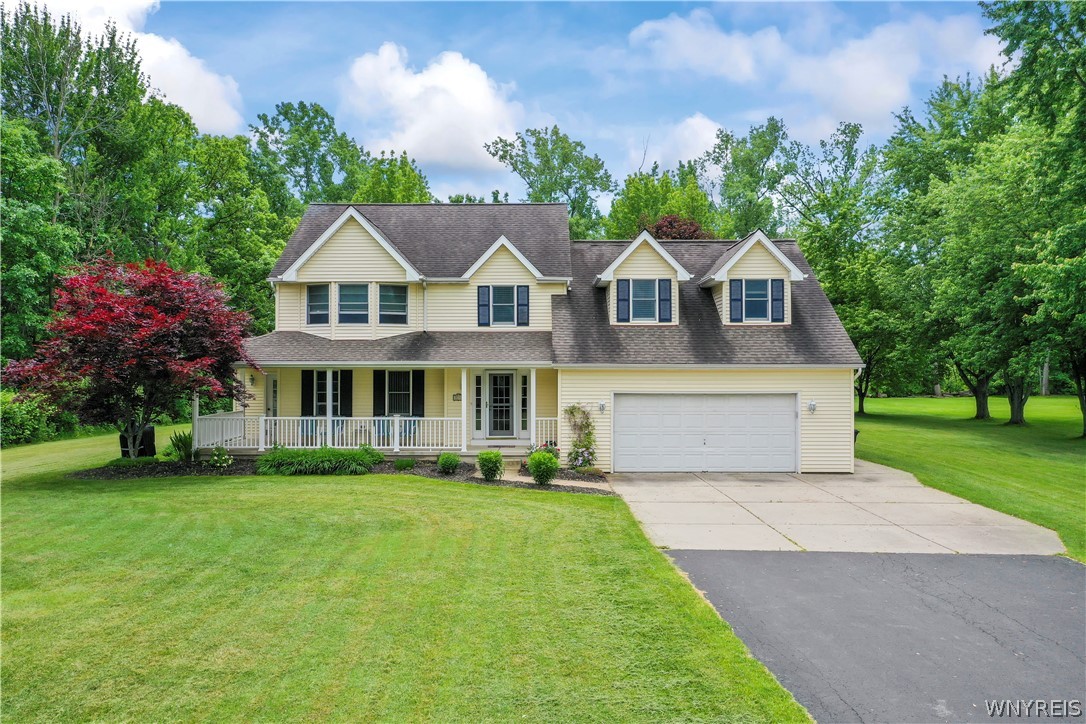 Sold 3196 Rachelle Drive, Wheatfield, NY 14120 3 Beds / 2 Full Baths