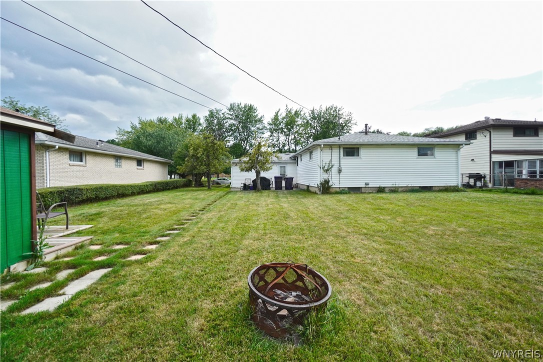 123 Sharon Drive, West Seneca, NY 14224