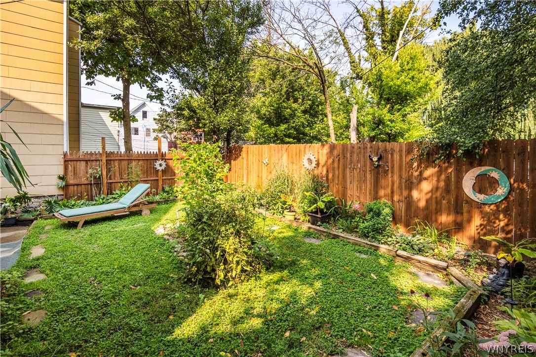 Sold 374 Bird Avenue, Buffalo, NY 14213, West Side 3 Beds / 1 Full