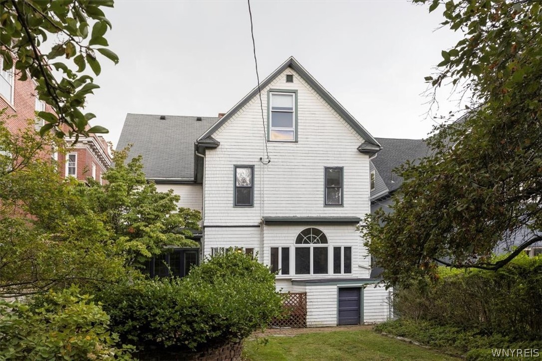 115 Oakland Place, Buffalo, NY 14222, Delaware District