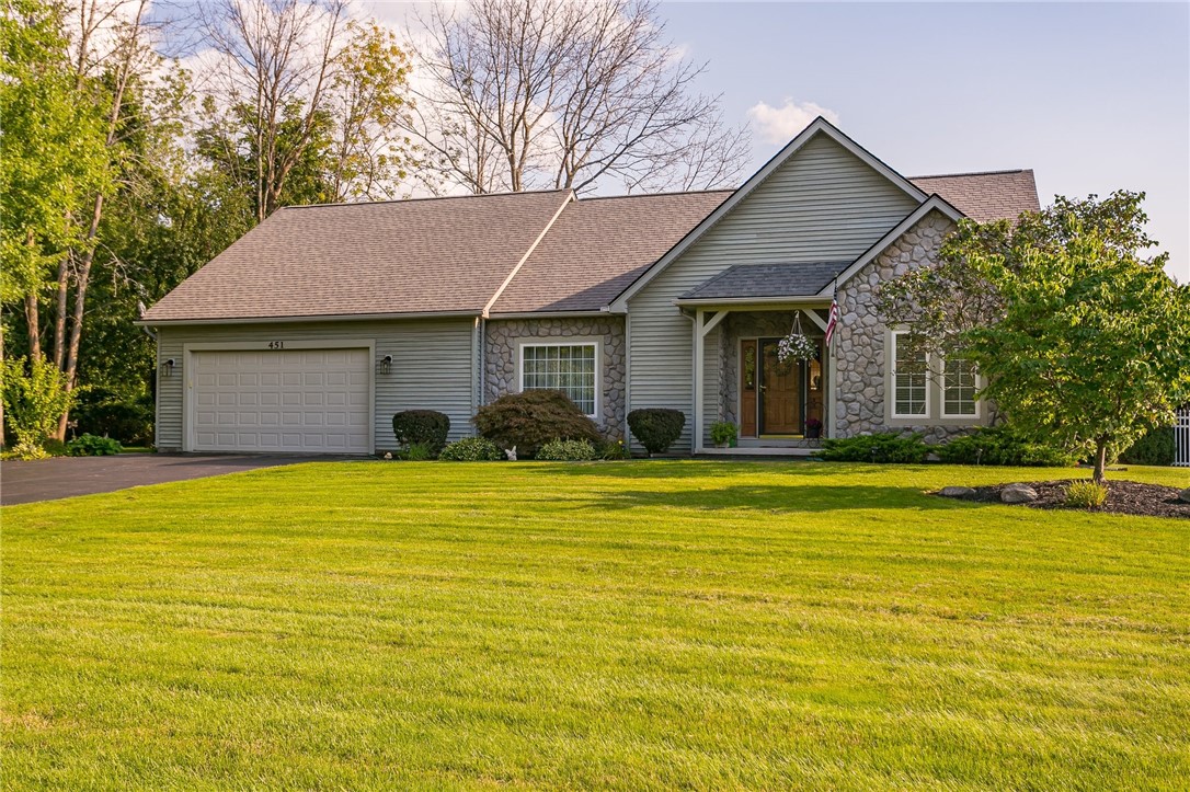 451 McEwen Drive, Webster, NY 14580