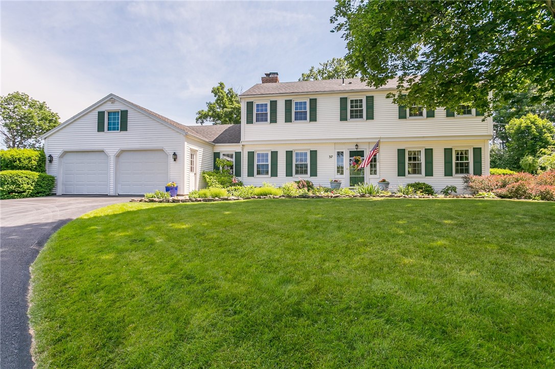 37 Sandpiper Lane, Pittsford, NY 14534