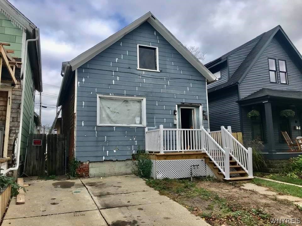 Sold 19 Lawrence Place, Buffalo, NY 14213, Lower West Side 4 Beds / 2 Full Baths 45,000
