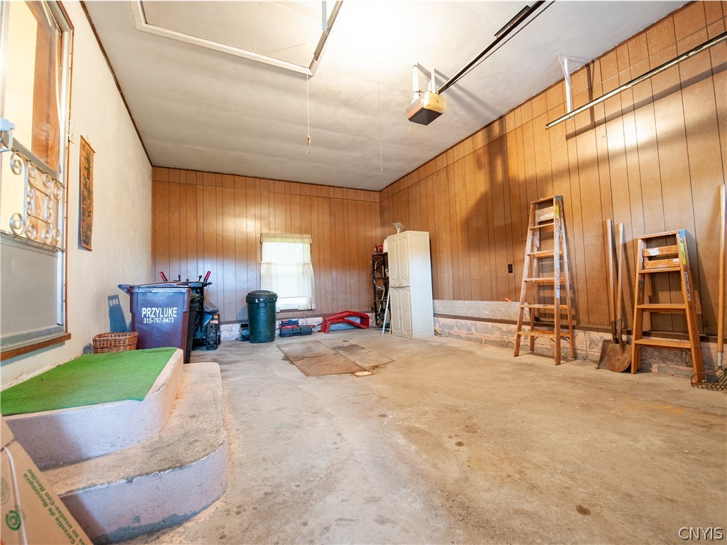 9386 Sessions Road, New Hartford, NY 13456