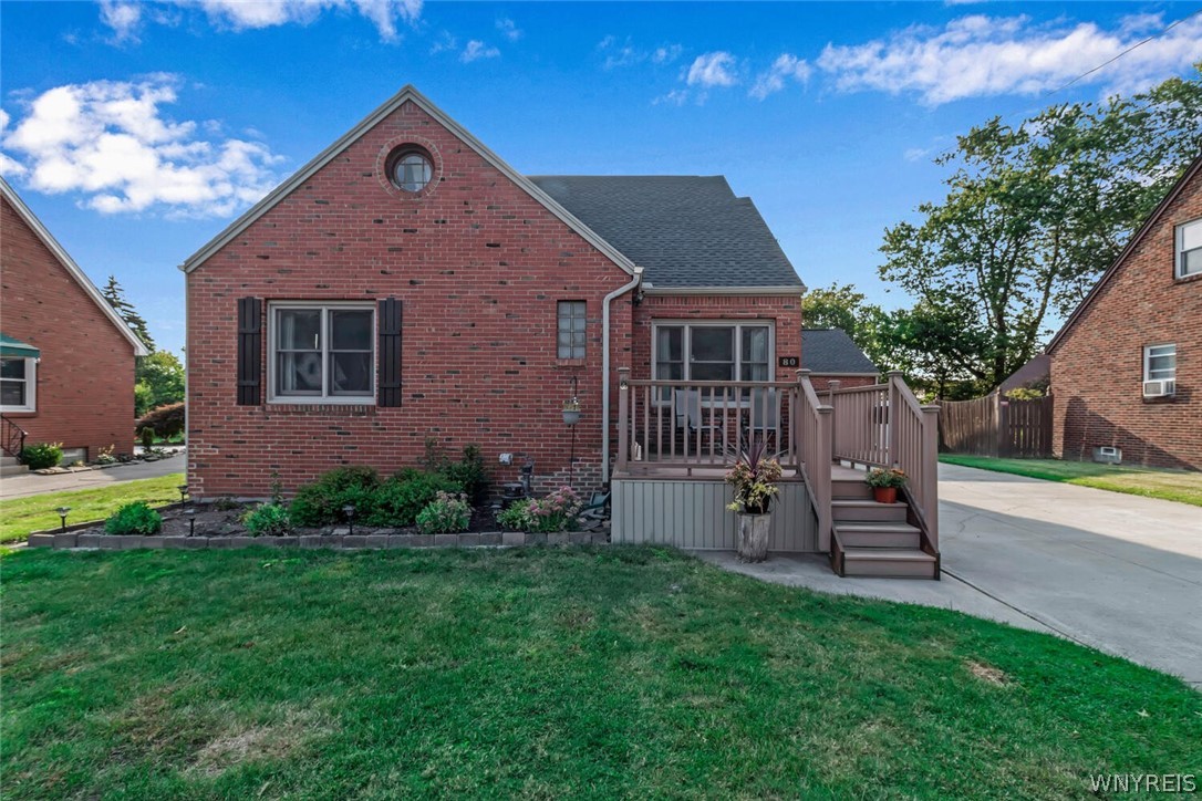 Sold 80 Southwood Drive, West Seneca, NY 14224 4 Beds / 2 Full Baths